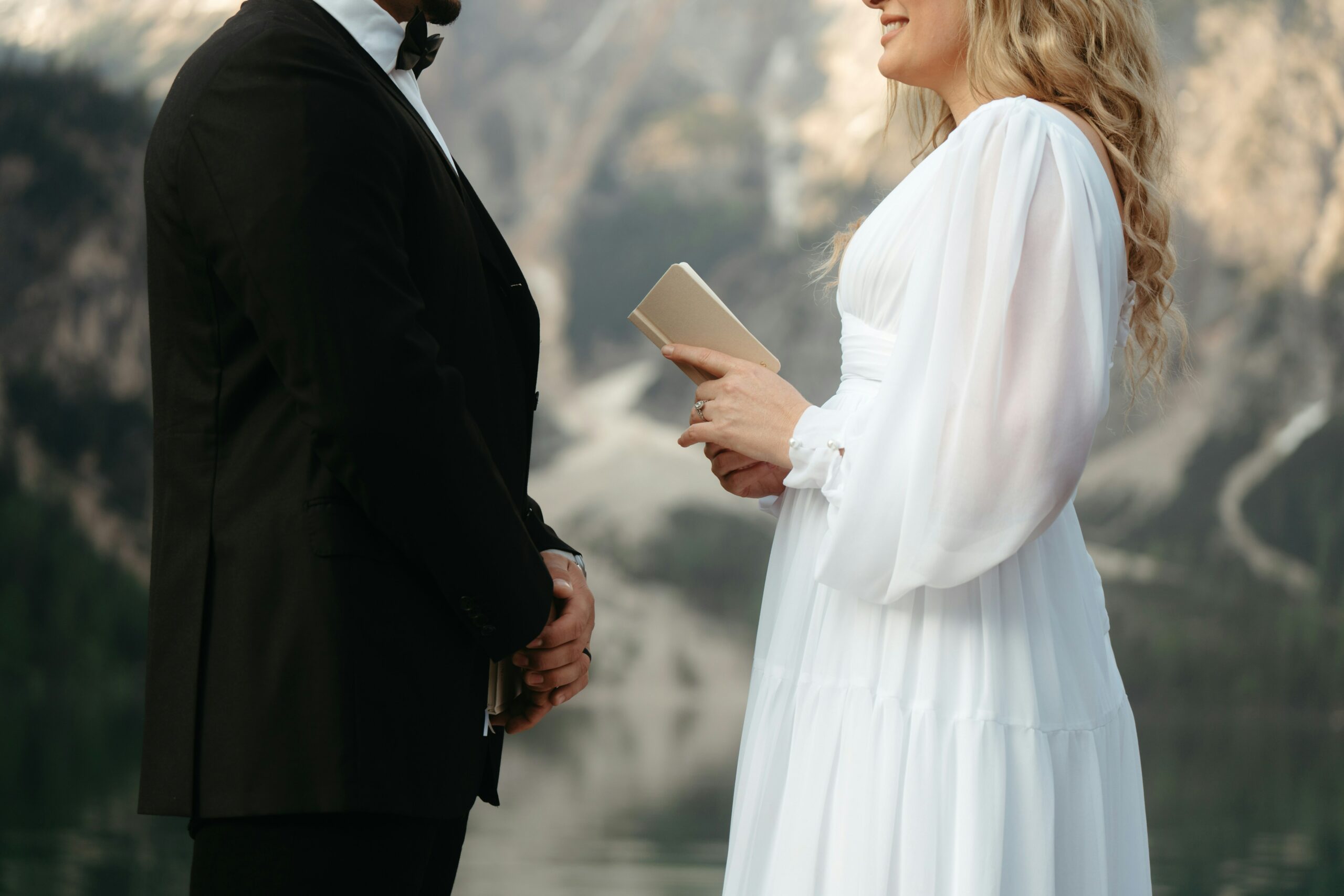 faire appel à un professionnel pour écrire ses voeux de mariage